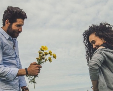 Quand un ex refait surface : les vraies raisons de son retour (et comment réagir)