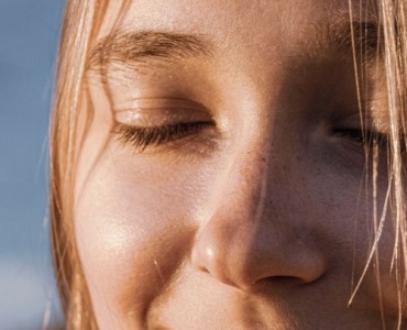 Soleil et peau délicate : comment protéger votre épiderme sans renoncer à l’été
