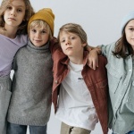 Des tenues malines pour enfants : confort, liberté et style au quotidien