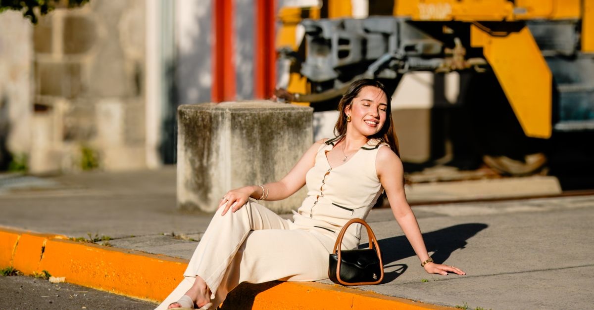 Chic sans effort : idées de tenues raffinées avec des mules élégantes