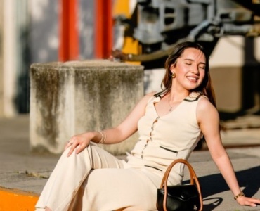 Chic sans effort : idées de tenues raffinées avec des mules élégantes