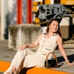 Chic sans effort : idées de tenues raffinées avec des mules élégantes