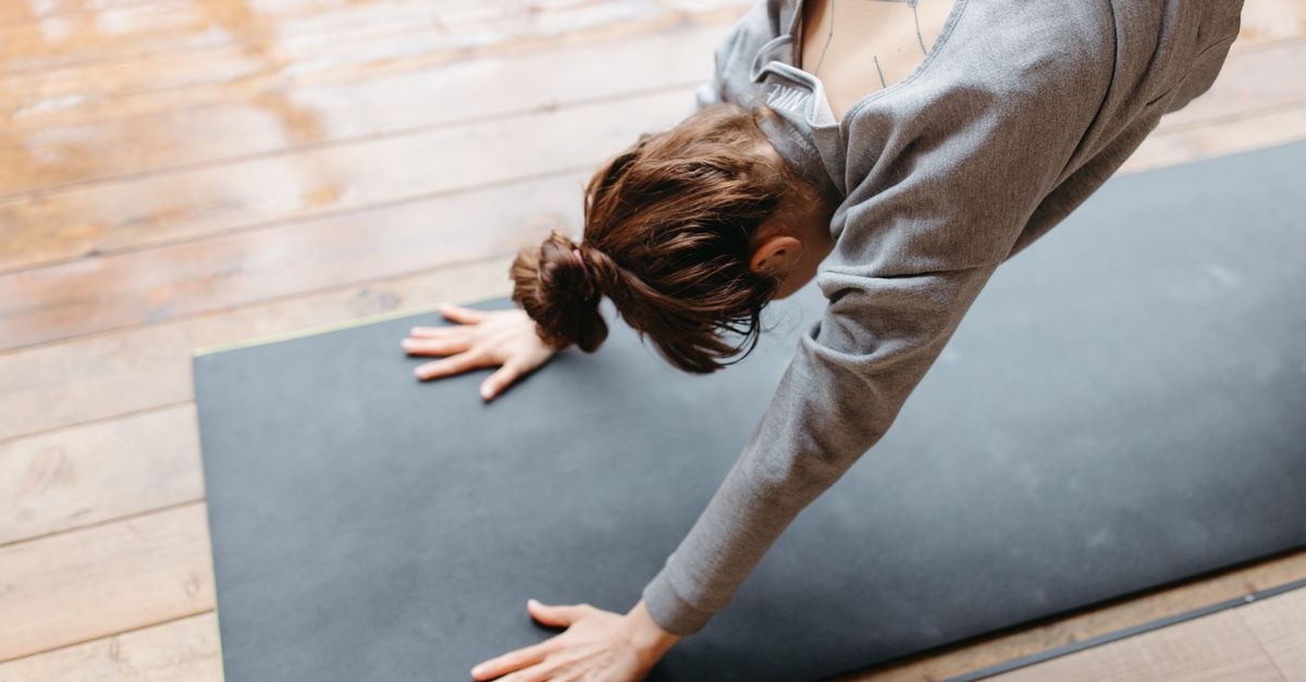 Votre première séance de yoga : guide simple et motivant pour bien débuter
