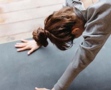 Votre première séance de yoga : guide simple et motivant pour bien débuter