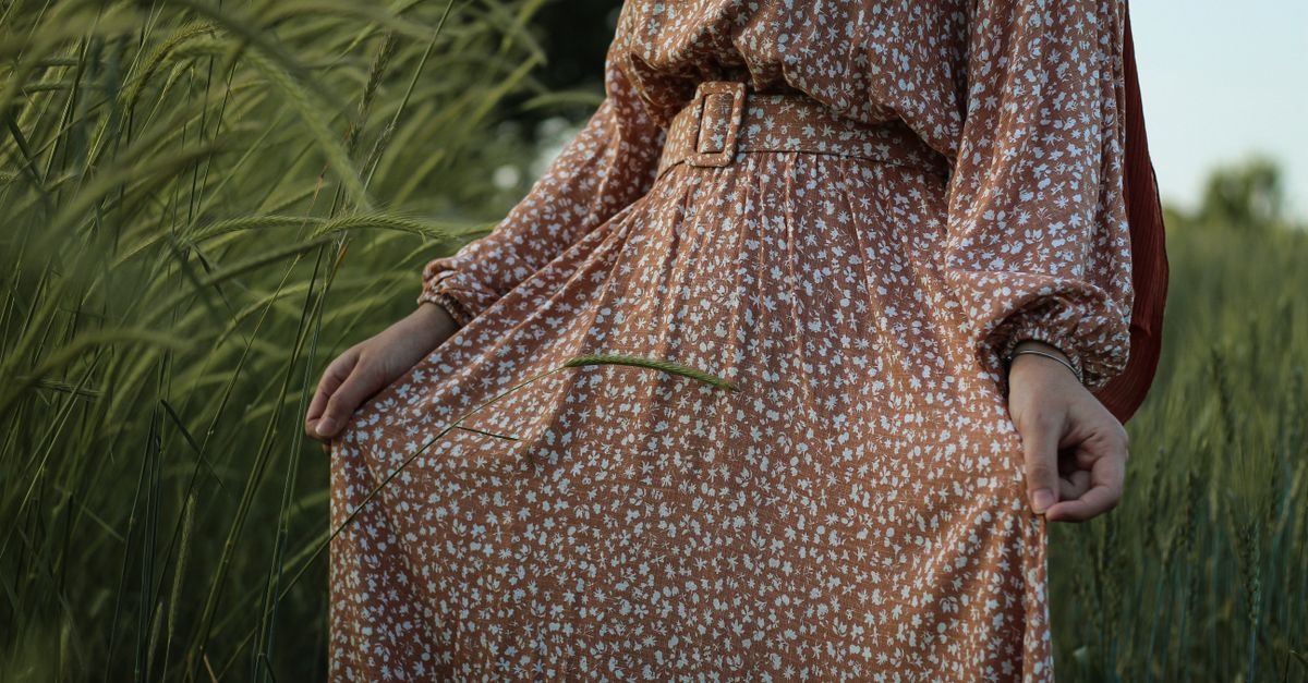 L’élégance sans effort : adoptez la robe longue pour un look décontracté au quotidien