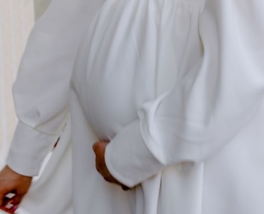 Chic et future maman : 10 idées de looks élégants pour sublimer votre grossesse