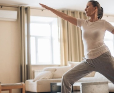 S’entraîner sans bruit chez soi : 10 idées efficaces pour garder la forme en appartement