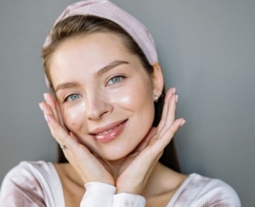 Peau jeune et éclat naturel : les gestes essentiels pour préserver sa fraîcheur au quotidien