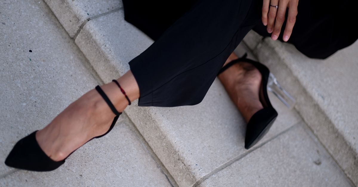 L’art du noir intégral : comment adopter un look chic et intemporel
